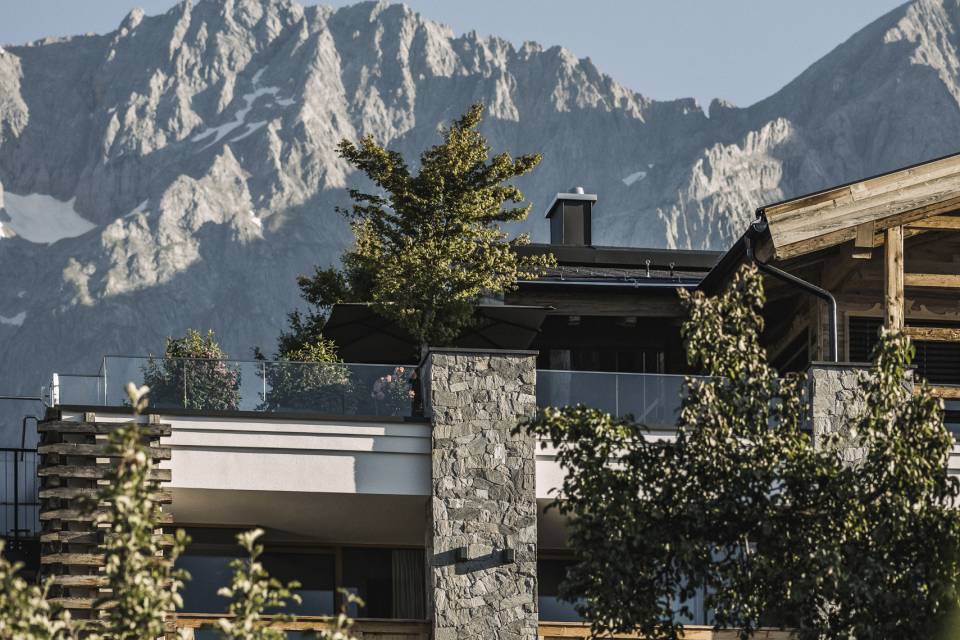 Arriving by train - Alpenresort Schwarz