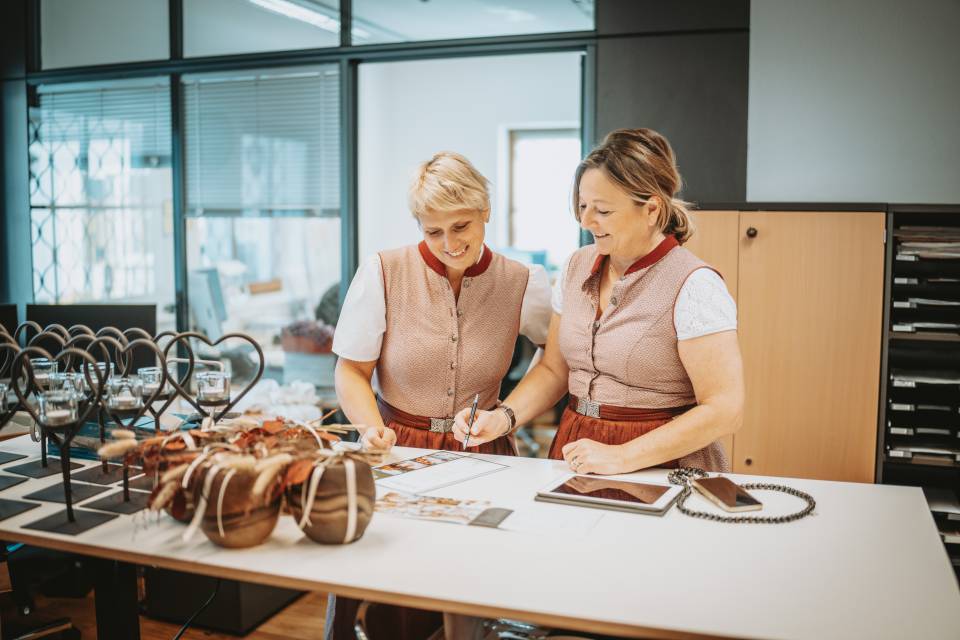 HR/Recruiting für Zielgruppen: Lorem Ipsum - Alpenresort Schwarz