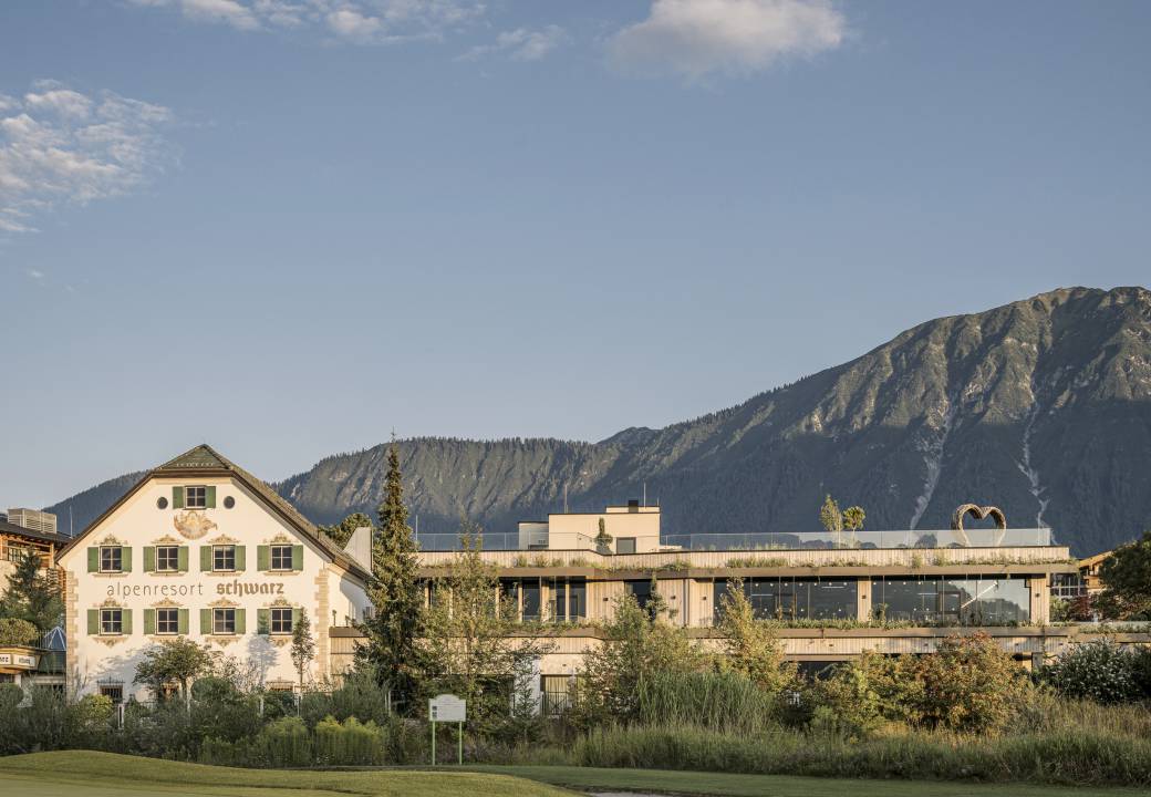 Außenansicht des Alpenresort Schwarz mit dem neuen Fitness Studio